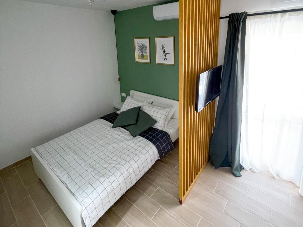 Modern Studio Overlooking Downtown Makarska Kültér fotó