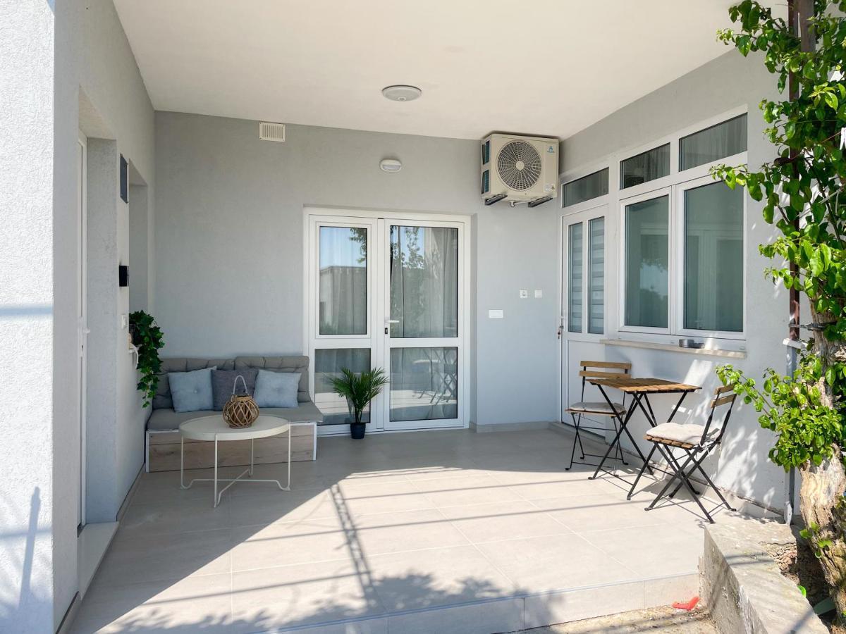 Modern Studio Overlooking Downtown Makarska Kültér fotó